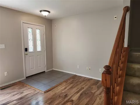 Entry Way - 321 Heritage Commons Cir, O'fallon, MO 63368 photo 1 of 2