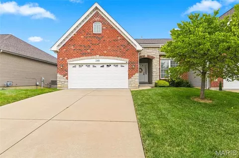 248 Pierce View Cir, Wentzville, MO 63385