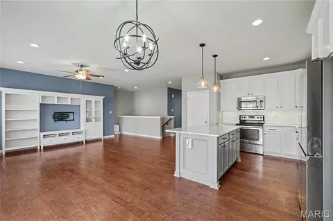 Living - 3159 Wheeling Dr, Saint Charles, MO 63301 photo 5 of 7