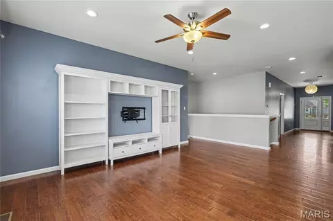 Living - 3159 Wheeling Dr, Saint Charles, MO 63301 photo 3 of 7