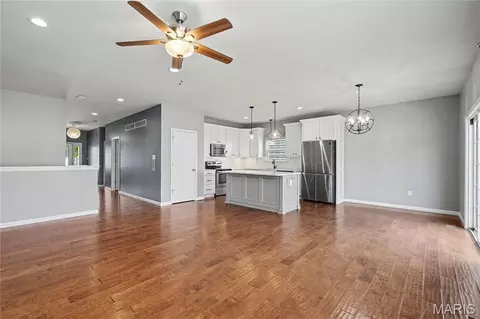 Living - 3159 Wheeling Dr, Saint Charles, MO 63301 photo 4 of 7
