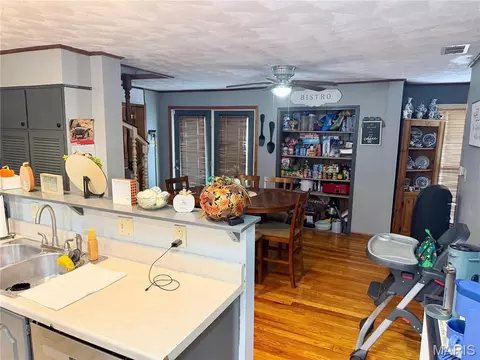 Dining - 200 E Boone St, Salem, IL 62881 photo 7 of 7