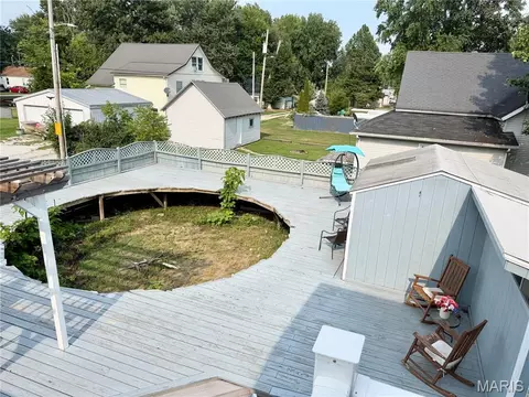 Exterior - 200 E Boone St, Salem, IL 62881 photo 3 of 8