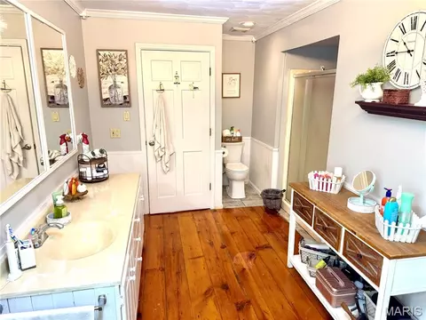 Bath - 200 E Boone St, Salem, IL 62881 photo 3 of 5