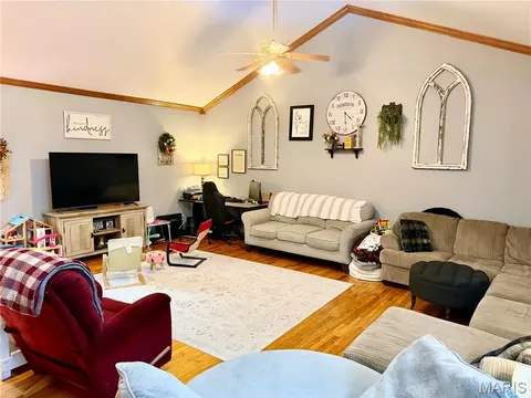 Living - 200 E Boone St, Salem, IL 62881 photo 1 of 2