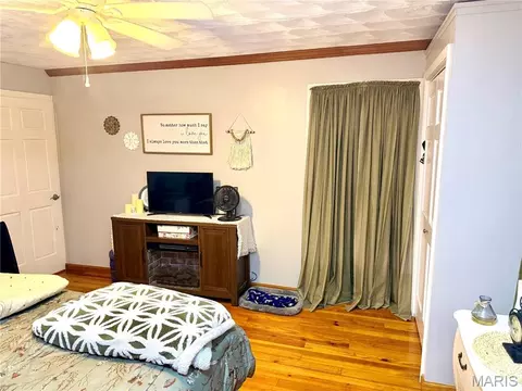 Bedroom - 200 E Boone St, Salem, IL 62881 photo 4 of 6