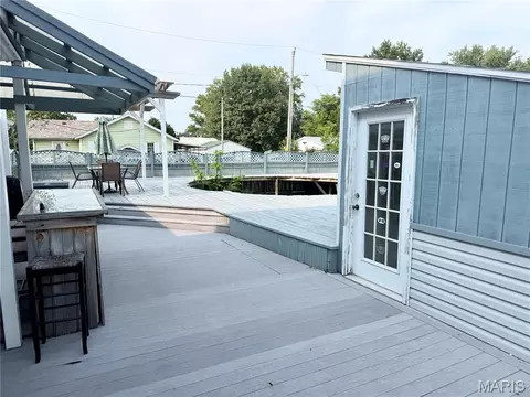 Exterior - 200 E Boone St, Salem, IL 62881 photo 5 of 8