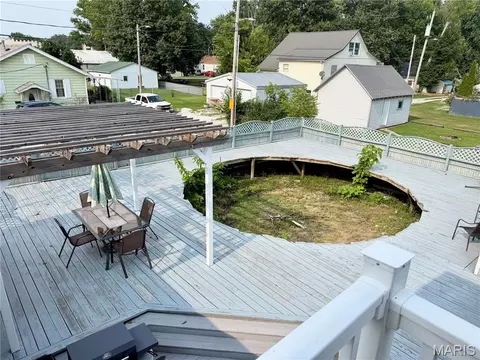 Exterior - 200 E Boone St, Salem, IL 62881 photo 2 of 8