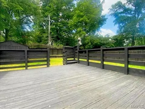 Exterior - 39 Bayview Dr, Ferguson, MO 63135 photo 1 of 2