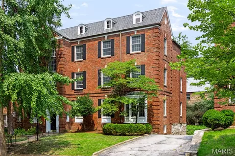 7529 Wellington Way #3, Clayton, MO 63105