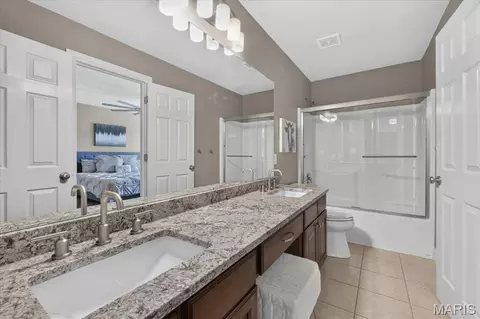 Bath - 207 Irish Hound Dr, O'fallon, MO 63368 photo 7 of 8
