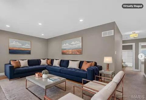 Living - 207 Irish Hound Dr, O'fallon, MO 63368 photo 5 of 5