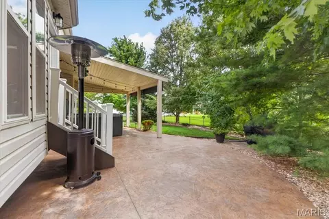 Exterior - 207 Irish Hound Dr, O'fallon, MO 63368 photo 4 of 8