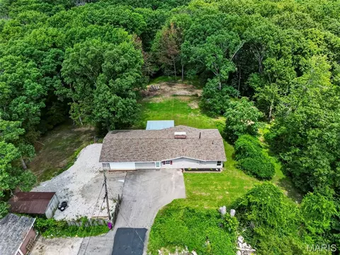 Exterior - 2300 Darla Dr, High Ridge, MO 63049 photo 3 of 13
