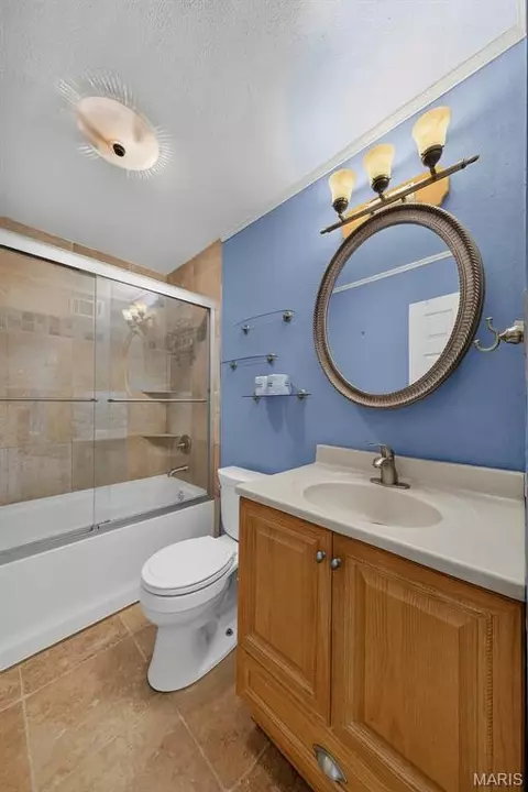 Bath - 2300 Darla Dr, High Ridge, MO 63049 photo 1 of 2