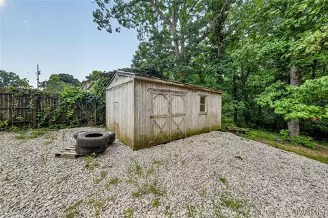 Exterior - 2300 Darla Dr, High Ridge, MO 63049 photo 5 of 13