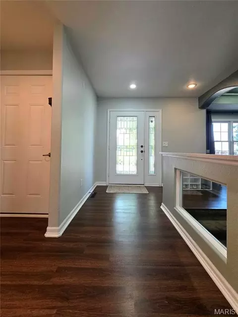 Entry Way - 1418 Overland Dr, Rolla, MO 65401 photo 1 of 7