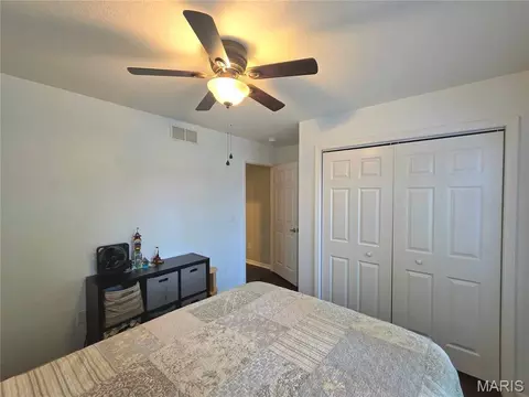 Bedroom - 1418 Overland Dr, Rolla, MO 65401 photo 4 of 8