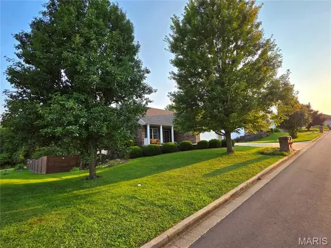Exterior - 1418 Overland Dr, Rolla, MO 65401 photo 7 of 10