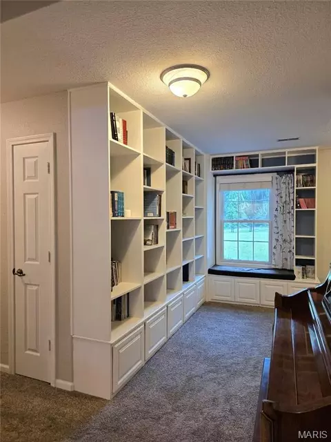 Entry Way - 1418 Overland Dr, Rolla, MO 65401 photo 6 of 7