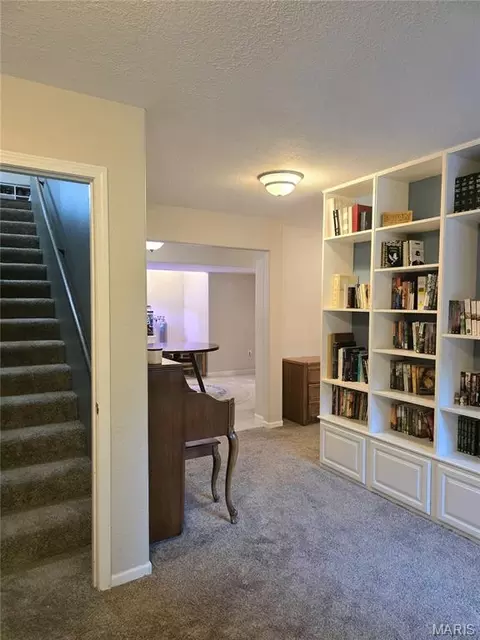 Entry Way - 1418 Overland Dr, Rolla, MO 65401 photo 5 of 7