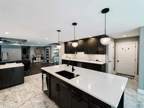 Kitchen - 1521 Frank St, Hannibal, MO 63401 photo 4 of 6