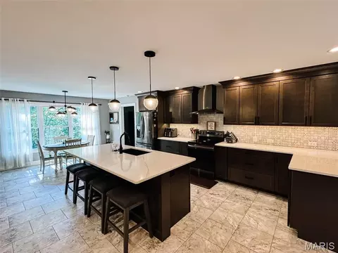 Kitchen - 1521 Frank St, Hannibal, MO 63401 photo 2 of 6