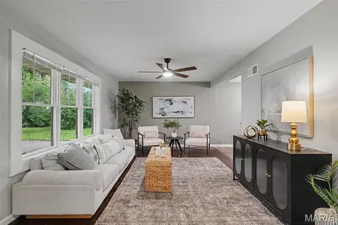 12036 Larimore Rd, Saint Louis, MO 63138