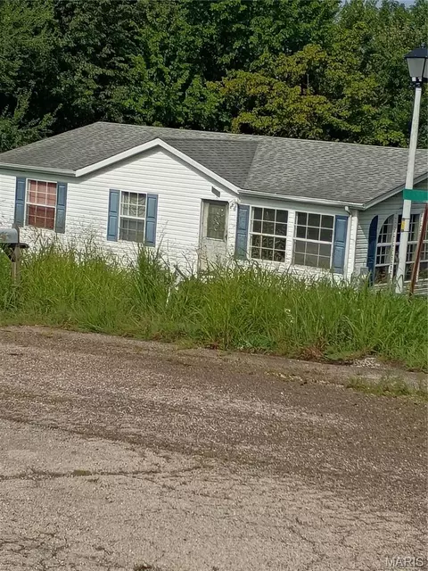 297 Vistaview Dr, Villa Ridge, MO 63089