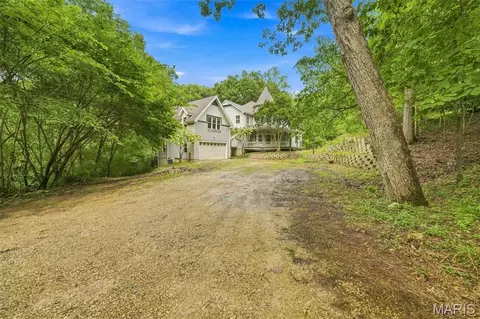 Exterior - 19111 Foxfire Forest Rd, Wildwood, MO 63069 photo 5 of 9