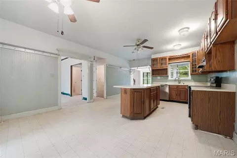 Entry Way - 19111 Foxfire Forest Rd, Wildwood, MO 63069 photo 2 of 2