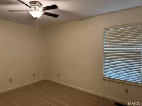 Bedroom - 727 Hawk Run Dr, O'fallon, MO 63368 photo 7 of 8