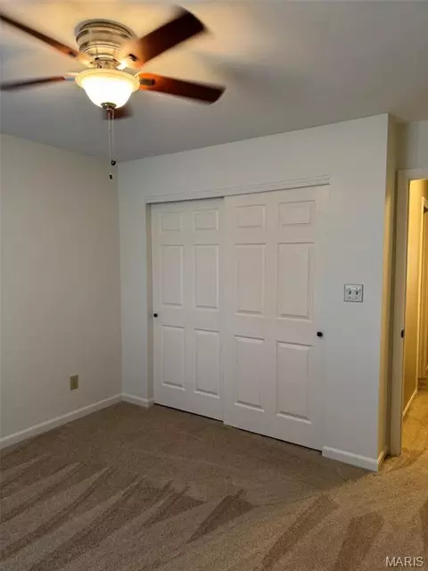 Bedroom - 727 Hawk Run Dr, O'fallon, MO 63368 photo 4 of 8