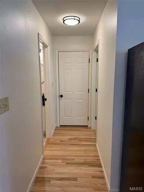 Entry Way - 727 Hawk Run Dr, O'fallon, MO 63368 photo 4 of 5