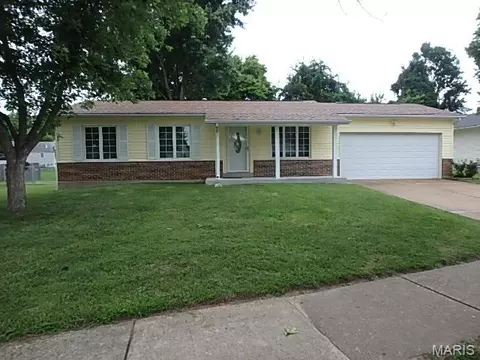 15527 97th Ave, Florissant, MO 63034