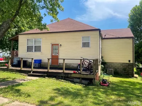 Exterior - 1609 N Cedar St, Rolla, MO 65401 photo 3 of 9