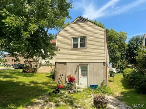 Exterior - 1609 N Cedar St, Rolla, MO 65401 photo 6 of 9