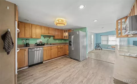 Kitchen - 19455 County Road 5430, Rolla, MO 65401 photo 2 of 2
