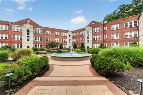 7745 Kingsbury Blvd #12, Saint Louis, MO 63105