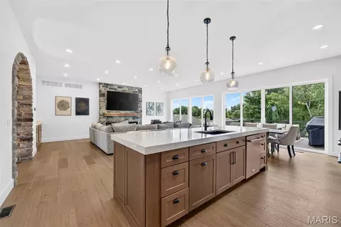 Kitchen - 3 Millers Ct, O'fallon, MO 63366 photo 7 of 10