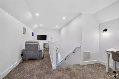 Entry Way - 3 Millers Ct, O'fallon, MO 63366 photo 7 of 9