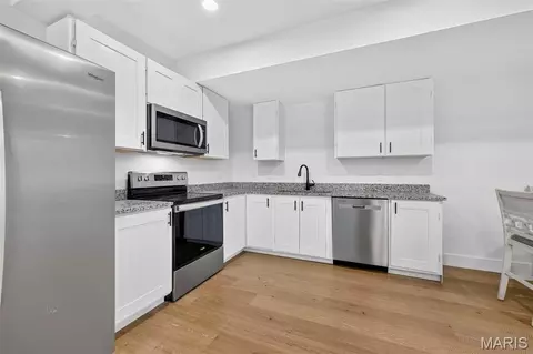 Kitchen - 3 Millers Ct, O'fallon, MO 63366 photo 10 of 10