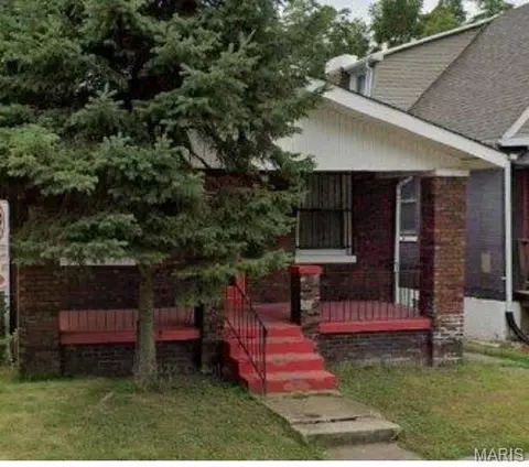 4930 Thekla Ave, Saint Louis, MO 63115