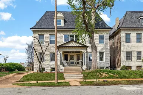 5137 Washington Pl, Saint Louis, MO 63108