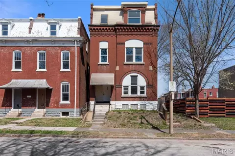 2715 Osage St, Saint Louis, MO 63118