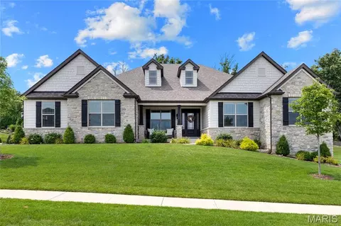 131 Westleigh Manor Dr, Wentzville, MO 63385