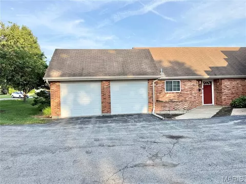 3612 Candlewyck Club Dr #F, Florissant, MO 63034