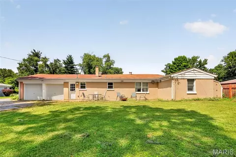 Exterior - 8034 Packard Ave, Berkeley, MO 63134 photo 10 of 11