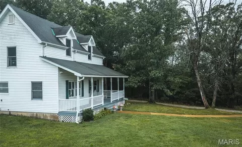 Exterior - 8578 Lizard Ln, Dittmer, MO 63023 photo 5 of 17