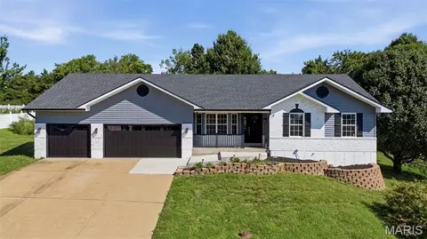 6017 Kassel Ct, Imperial, MO 63052